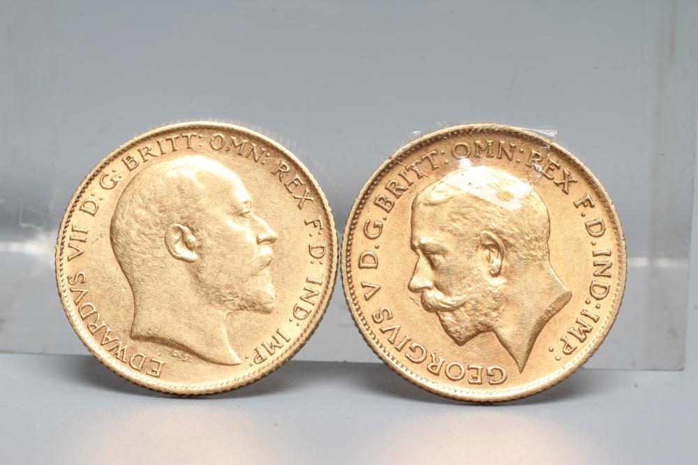 AN EDWARD VII HALF SOVEREIGN, 1909, together with a George V half sovereign, 1911, 8g total (2) Image