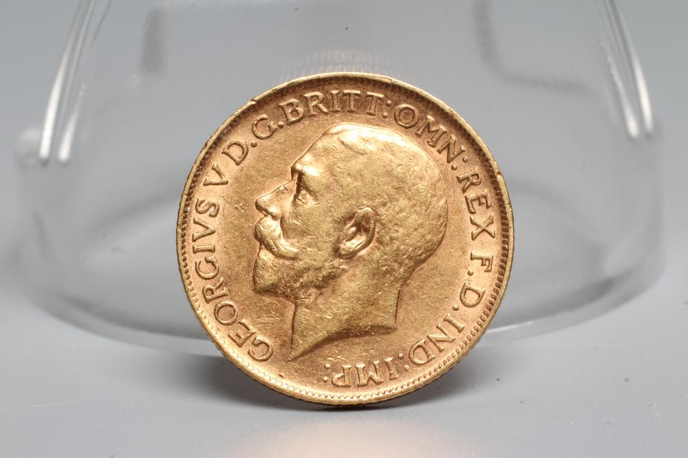 A GEORGE V SOVEREIGN, 1911, 8g (Est. plus 20% premium) Image