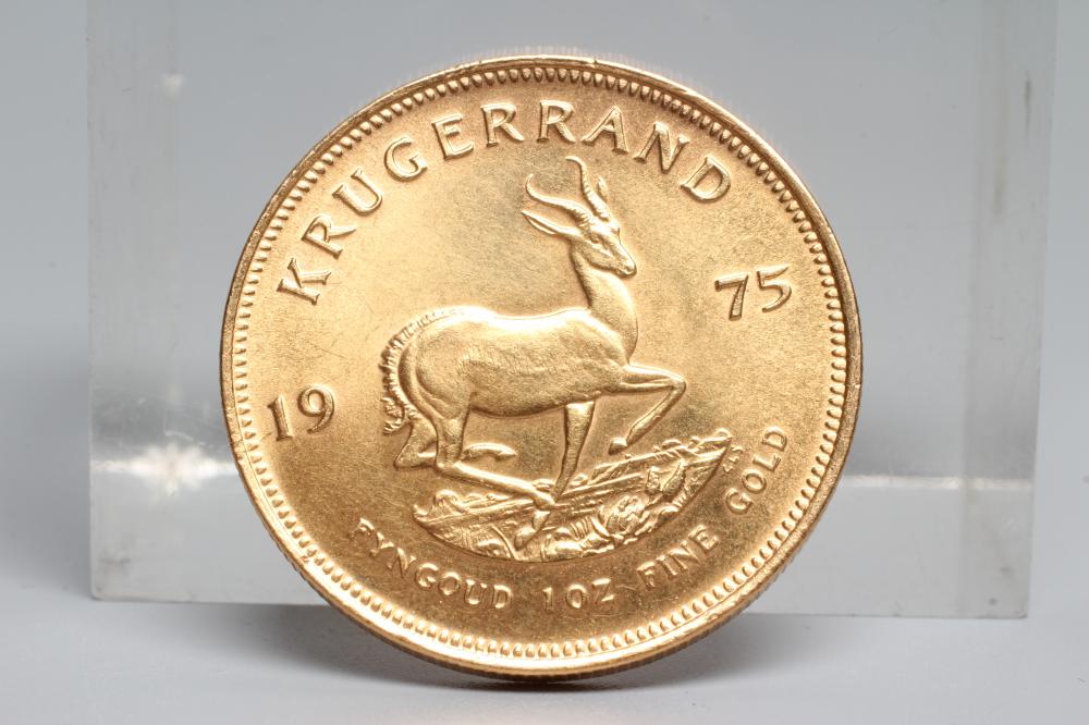 A GOLD KRUGERRAND, 1975, 1oz Fine Gold, 33.9g (Est. plus 20% premium) Image