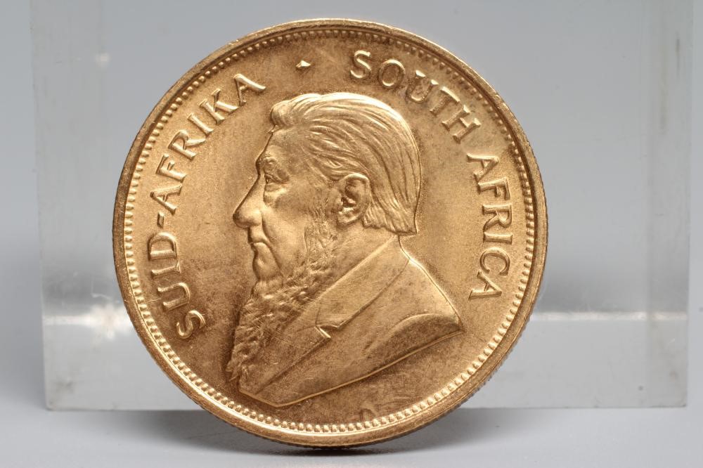 A GOLD KRUGERRAND, 1973, 1oz Fine Gold, 33.9g (Est. plus 20% premium) Image