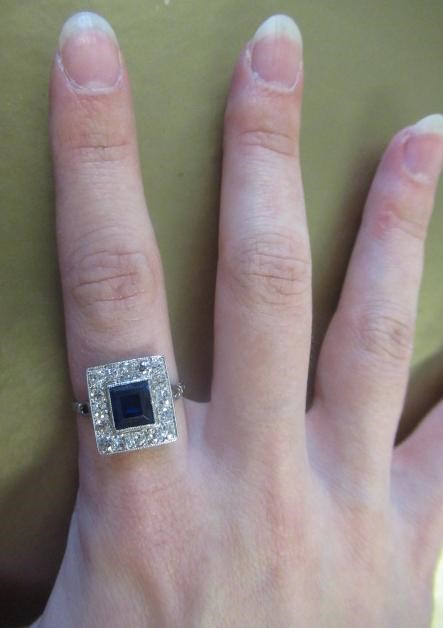 AN ART DECO SAPPHIRE AND DIAMOND PLAQUE RING Image