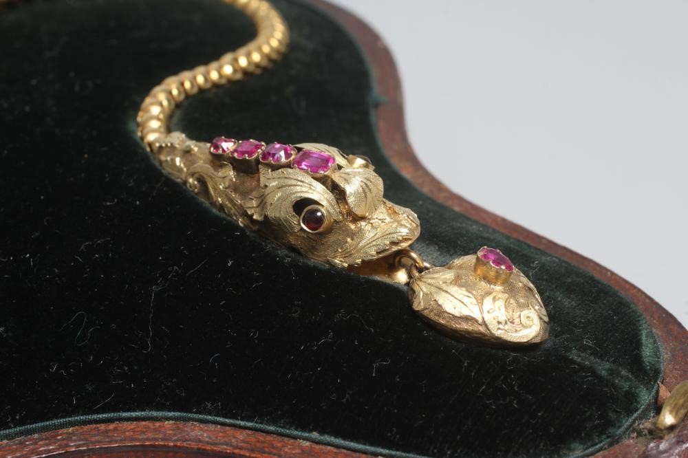 A VICTORIAN SNAKE NECKLACE Image