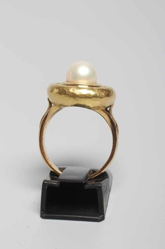 A CULTURED PEARL DRESS RING Image