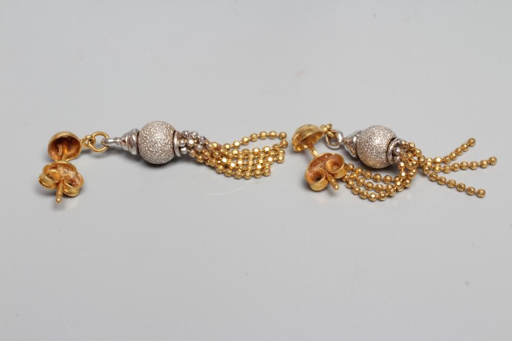 A PAIR OF 22CT GOLD DROP EAR STUDS, the plain stud pendant with a white gold textured ball with bead Image