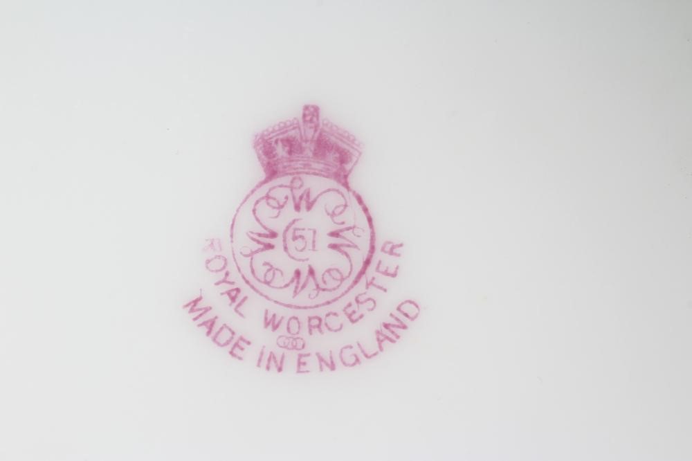A ROYAL WORCESTER TWO HANDLED PLATE Image