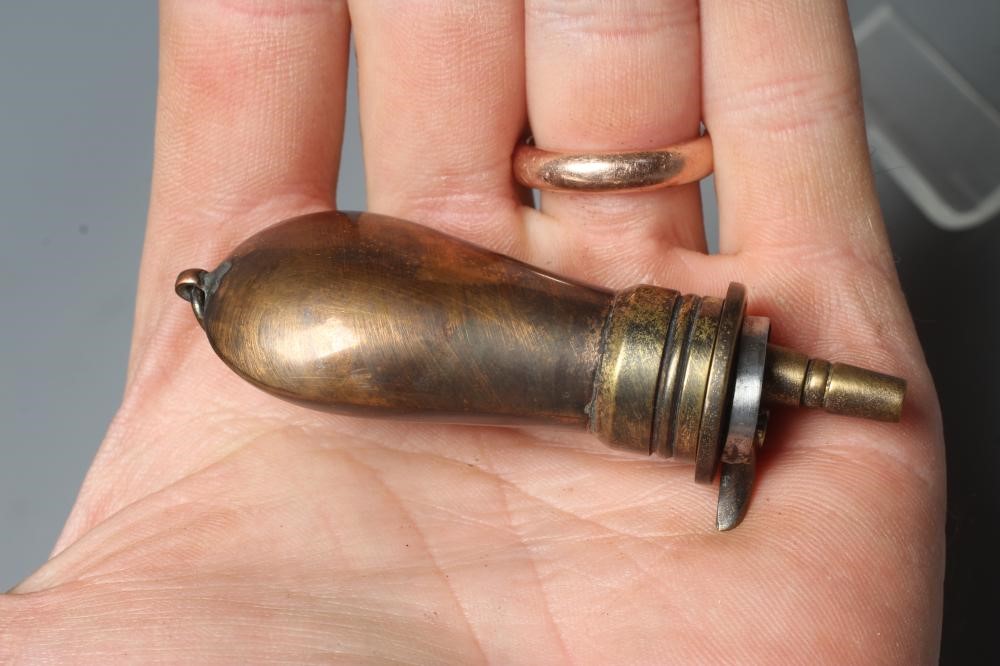 A PERCUSSION POCKET PISTOL with 1 5/8" octagonal twist off barrel Image