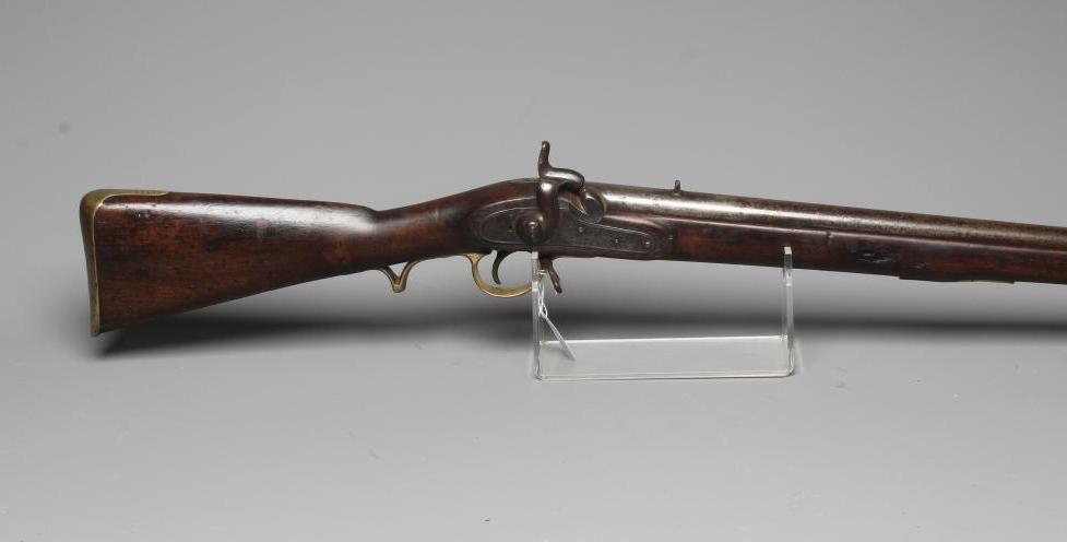 A BRITISH TYPE MILITARY PERCUSSION MUSKET, 19th century, with 39" barrel, action bearing rampant Image