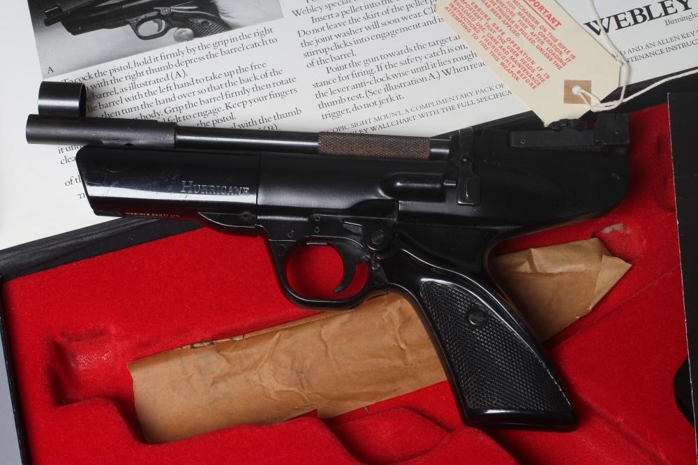 A WEBLEY HURRICANE AIR PISTOL, .22 calibre, boxed with paperwork (Est. plus 24% premium inc. VAT) Image