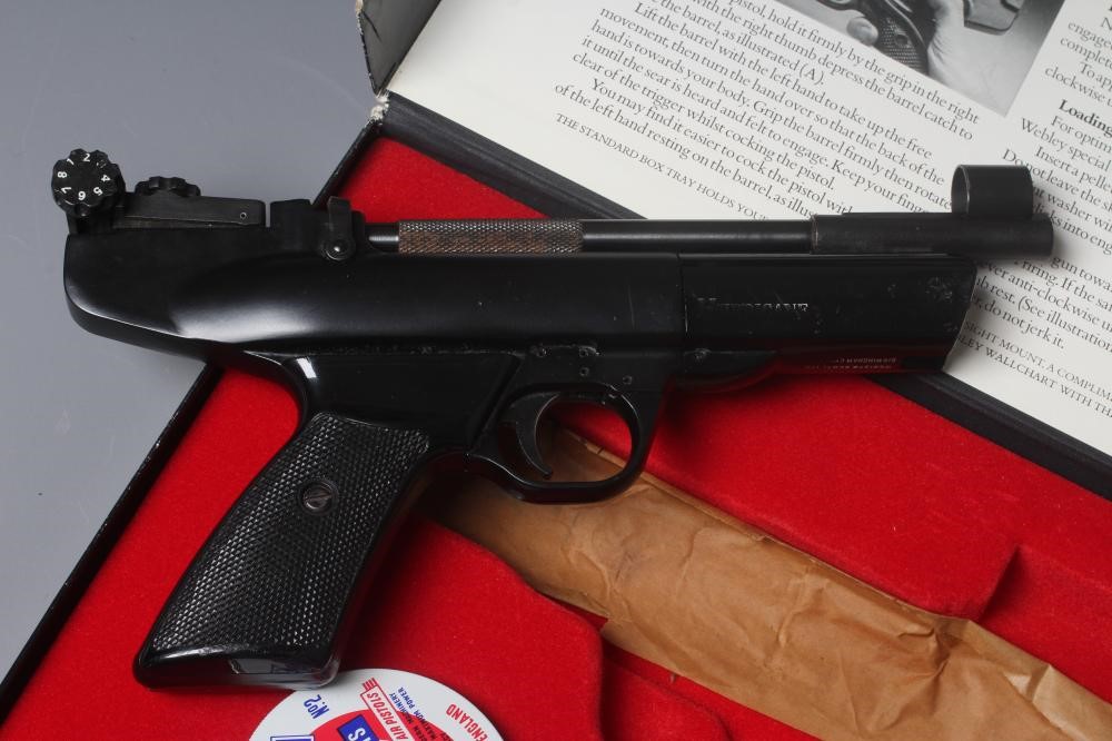 A WEBLEY HURRICANE AIR PISTOL, .22 calibre, boxed with paperwork (Est. plus 24% premium inc. VAT) Image