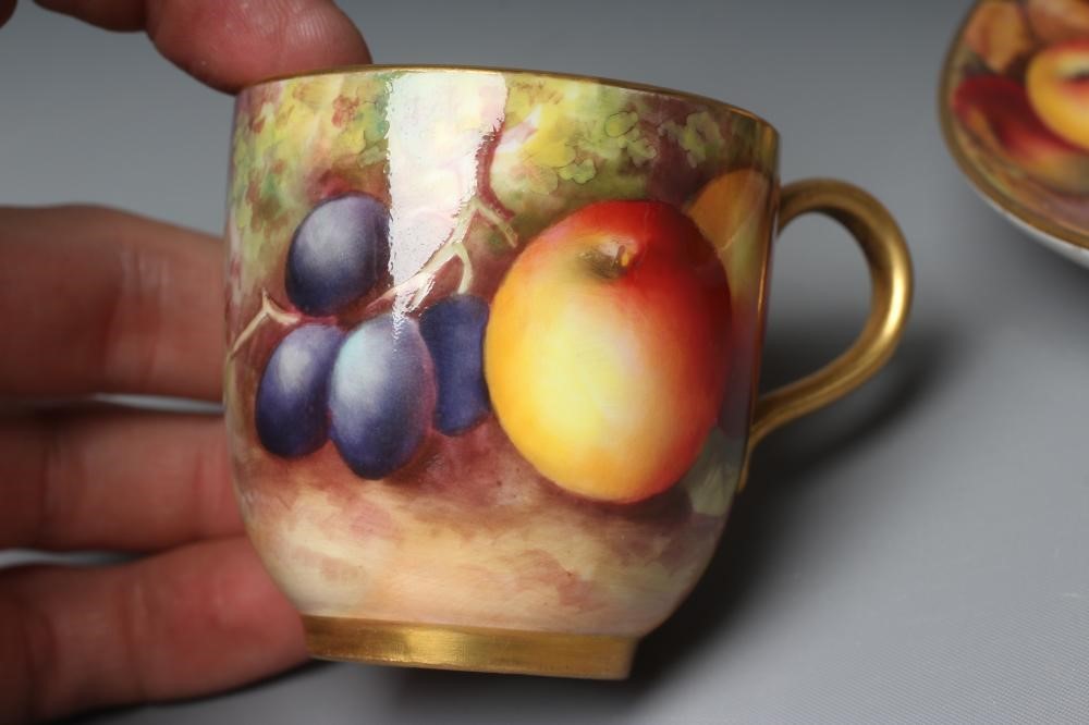 A ROYAL WORCESTER CABINET COFFEE CUP AND SAUCER Image