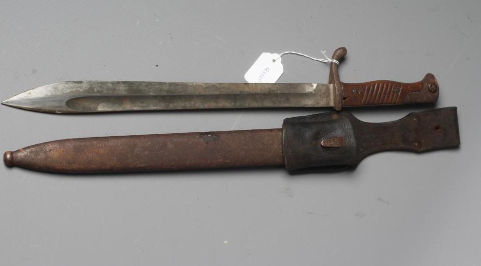 AN M1898 GERMAN "BUTCHER" BAYONET with 14 1/2" blade Image