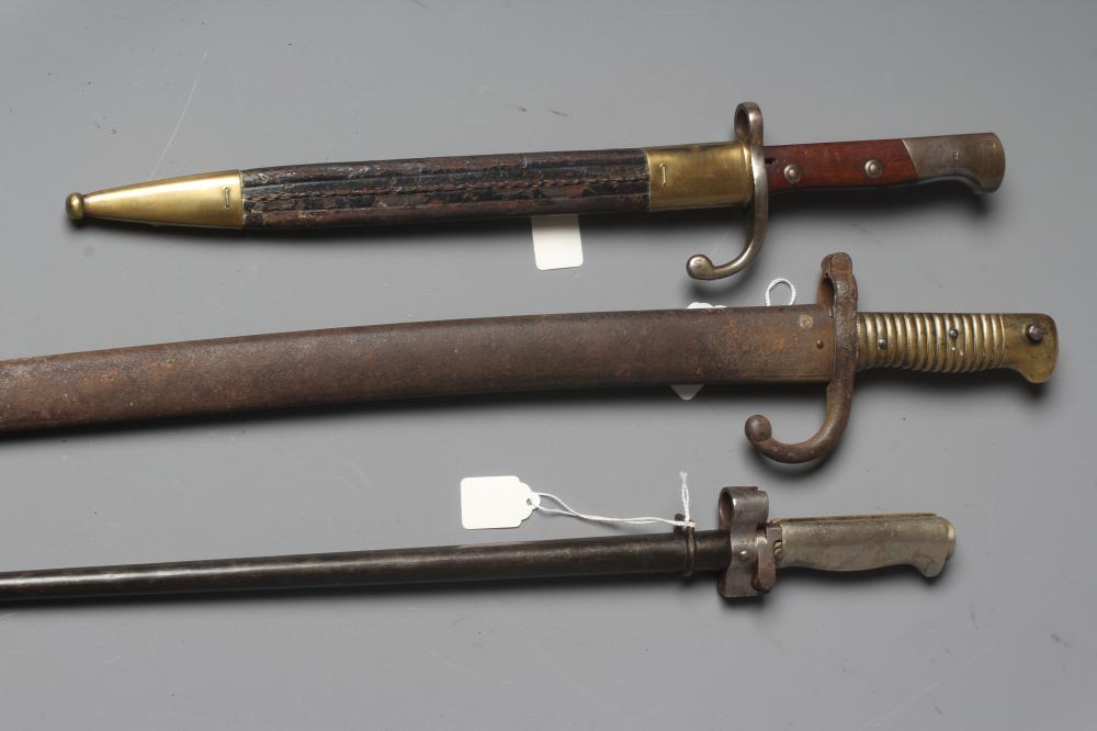 THREE BAYONETS Image