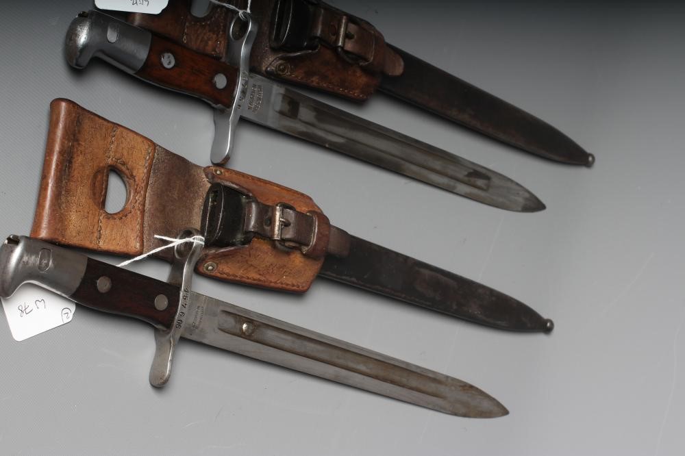 TWO SWISS 1889 PATTERN BAYONETS both by Waffenfabrik Image