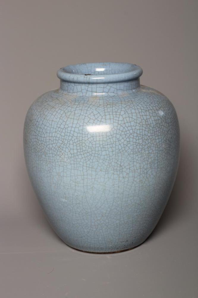 A CHINESE JUN WARE VASE of rounded cylindrical form with an all-over blue crackle glaze, unmarked, Image