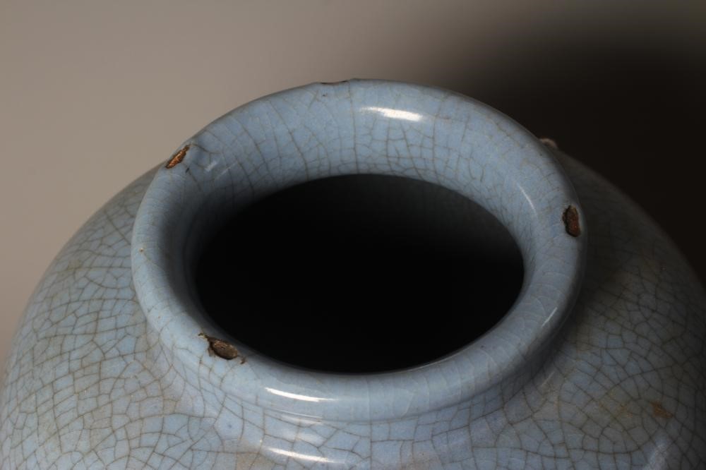 A CHINESE JUN WARE VASE of rounded cylindrical form with an all-over blue crackle glaze, unmarked, Image