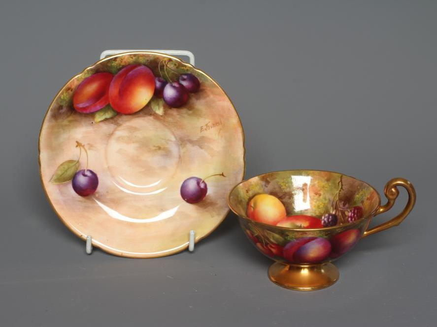 A ROYAL WORCESTER CABINET CUP AND SAUCER Image
