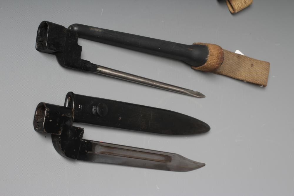 FIVE BRITISH 20TH CENTURY BAYONETS Image