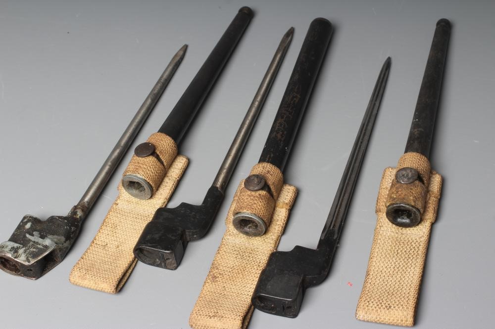 FIVE BRITISH 20TH CENTURY BAYONETS Image