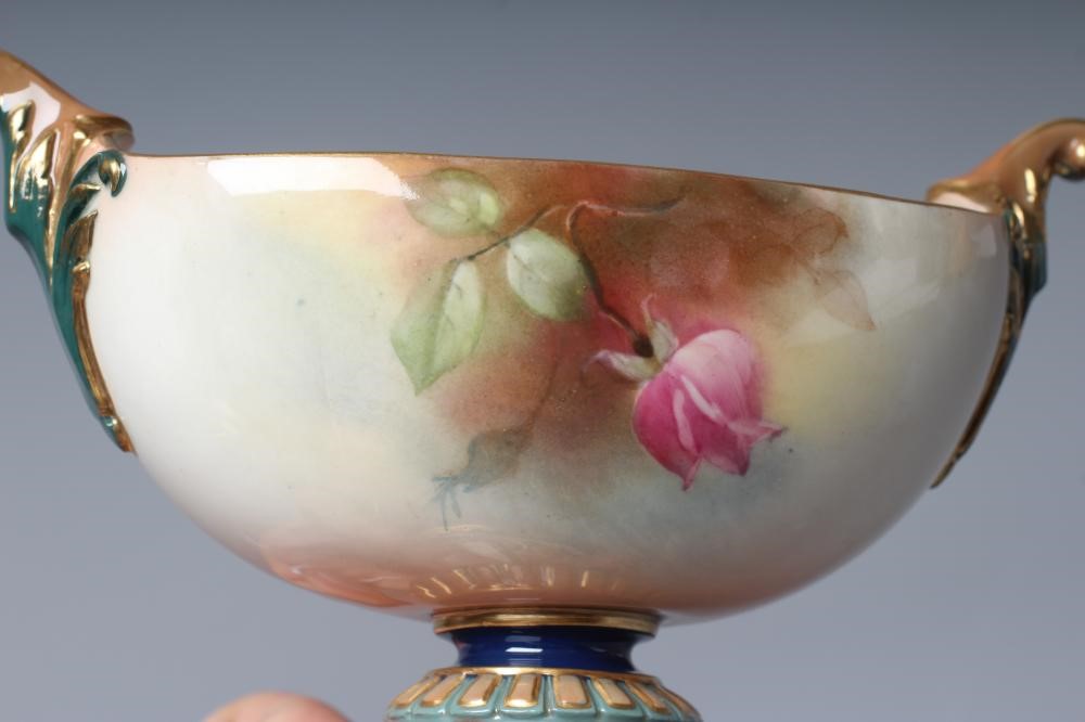 A ROYAL WORCESTER SMALL CENTRE PEDESTAL BOWL Image
