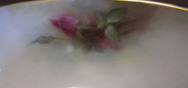 A ROYAL WORCESTER SMALL CENTRE PEDESTAL BOWL Image