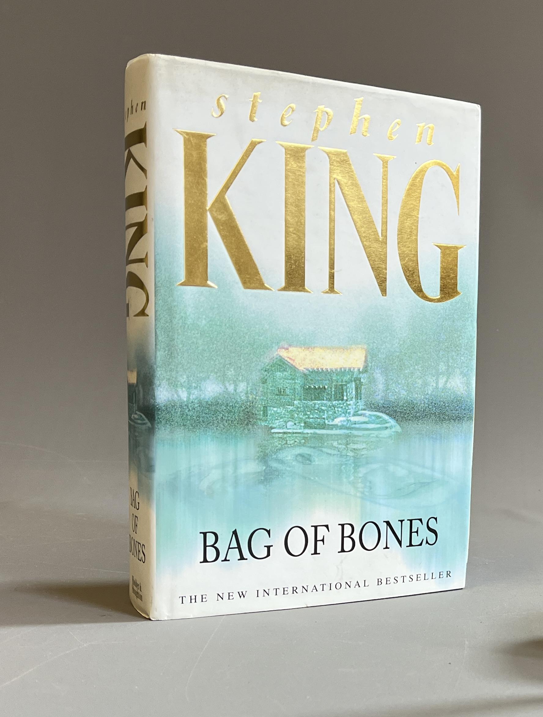 SIGNED STEPHEN KING, Bag of Bones, no. 702/ 2000 signed copies with ephemera from Stephen Kings Image