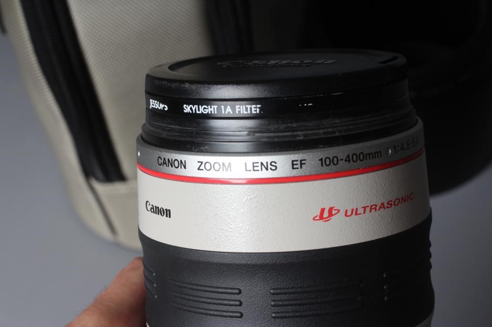 A CANON ULTRASONIC ZOOM LENS, EF 100-400mm, 1:4.5-5.6 L IS, with Jessops Skylight 1A filter, and Image