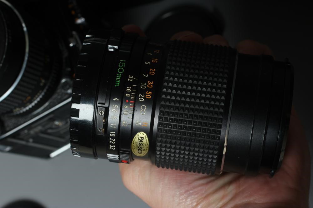 A MAMIYA 645 PROFESSIONAL CAMERA, M645 1000S, with Mamiya-Sekor C 1:2,8 f=45mm S no. 18494 lens, a Image