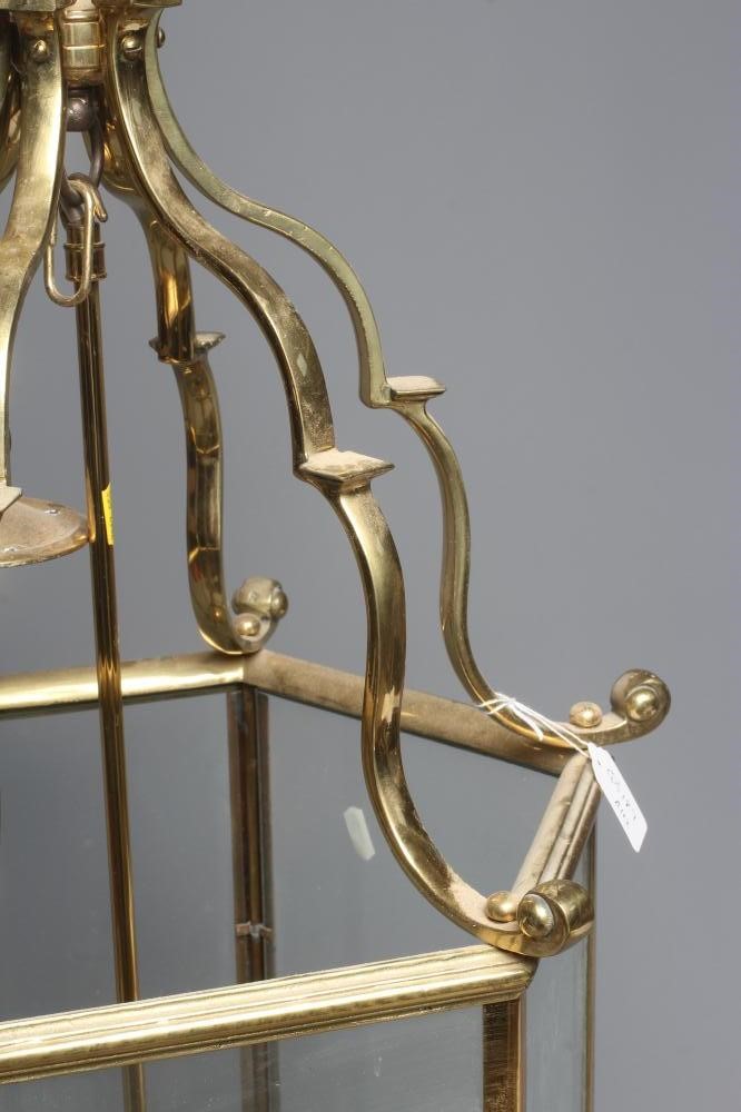 A LARGE GEORGIAN STYLE HEXAGONAL GLASS AND BRASS SIX ARM HANGING HALL LANTERN, late 20th century, Image