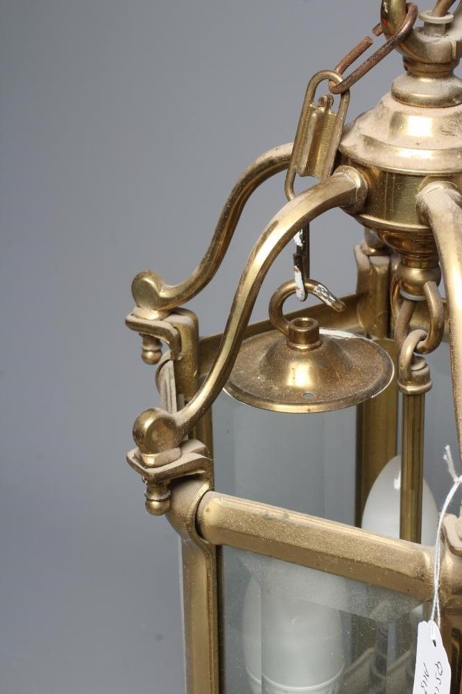 A GEORGIAN STYLE HEXAGONAL GLASS AND BRASS THREE ARM HANGING HALL LANTERN, 20th century, with clear Image