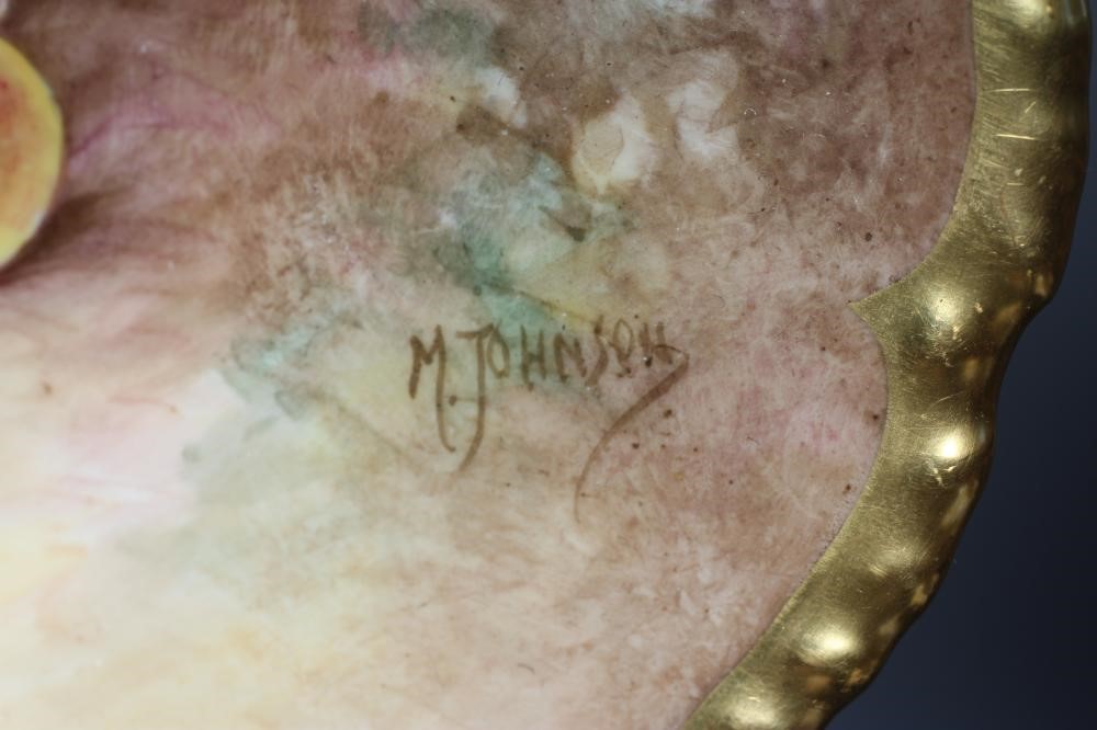 A ROYAL WORCESTER CABINET PLATE Image