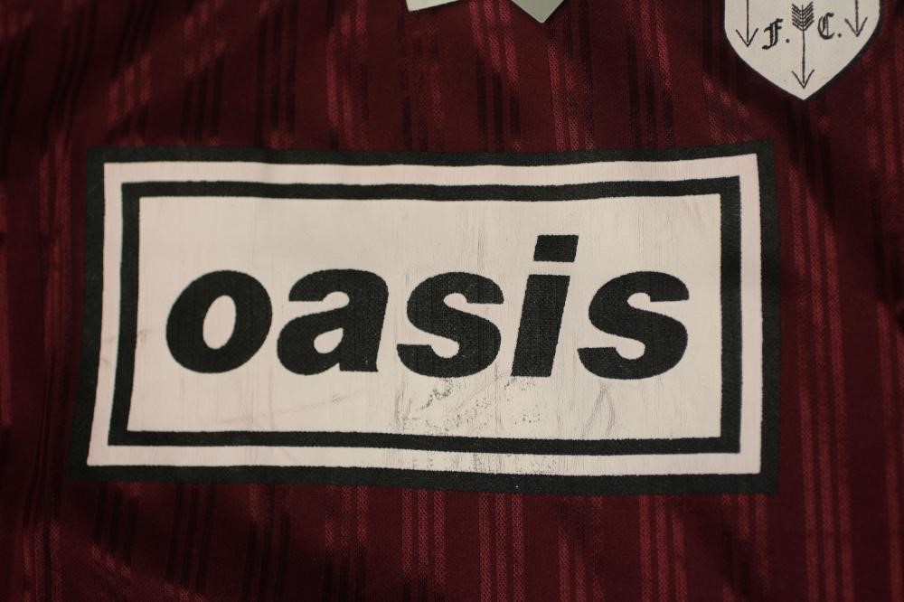NOEL GALLAGHER - A BESPOKE ADIDAS BOLT MAKERS ARMS PUB FOOTBALL TEAM SHIRT produced when Oasis Image