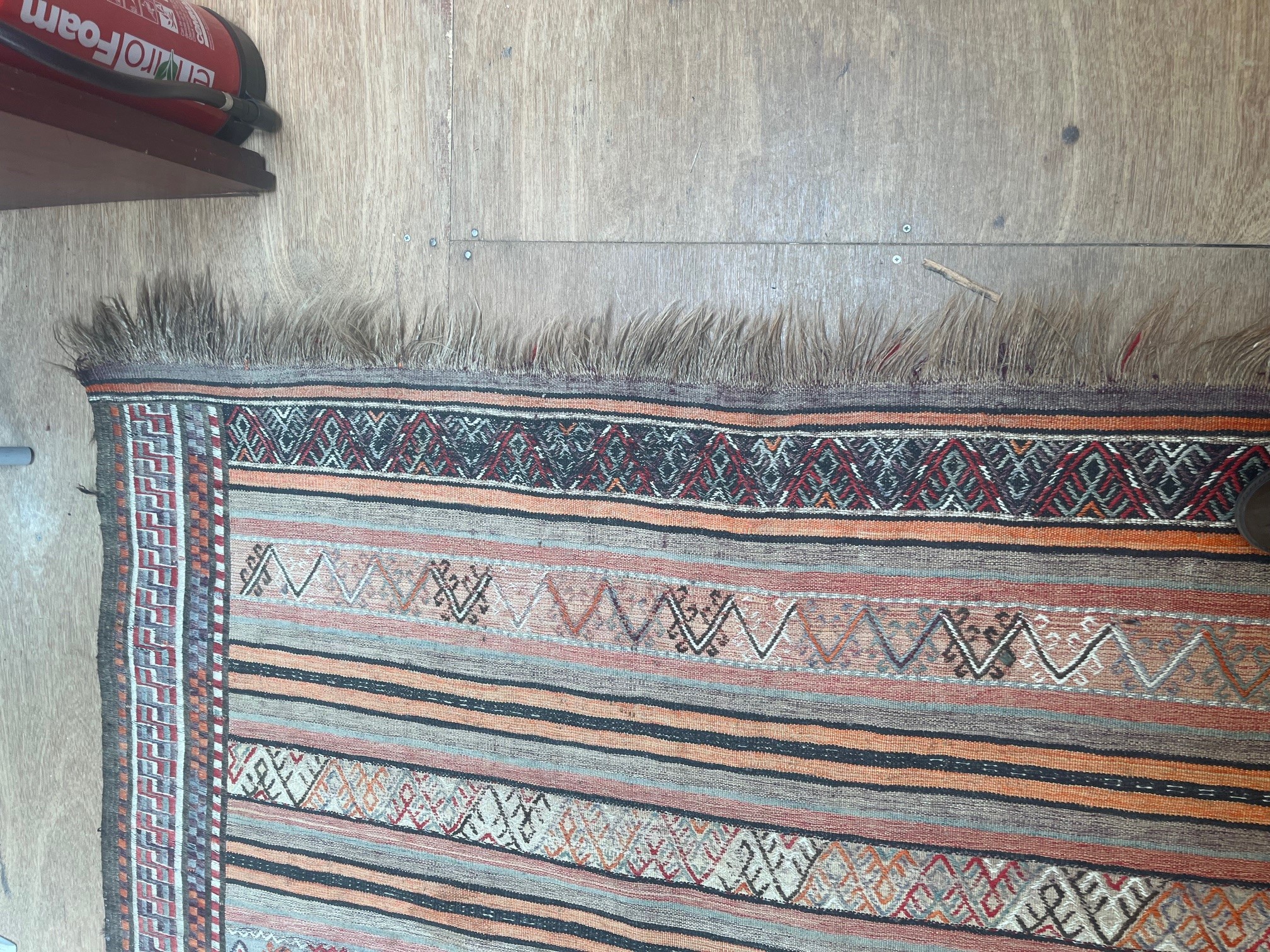 A PERSIAN KILIM FLAT WEAVE WOOL RUG Image