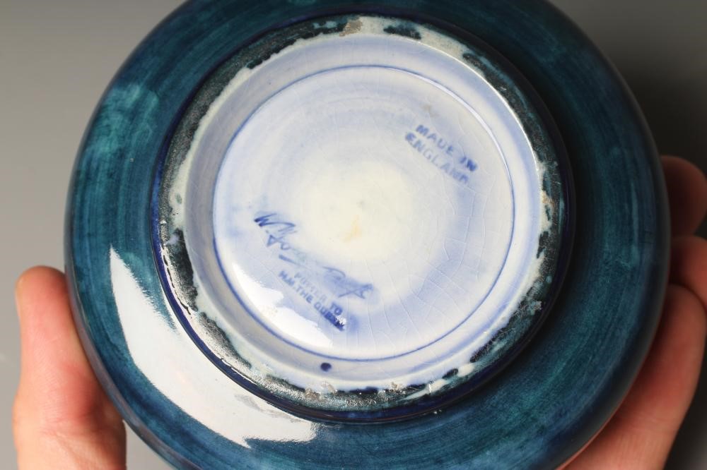 A MOORCROFT POTTERY MOONLIT BLUE BOX AND COVER Image