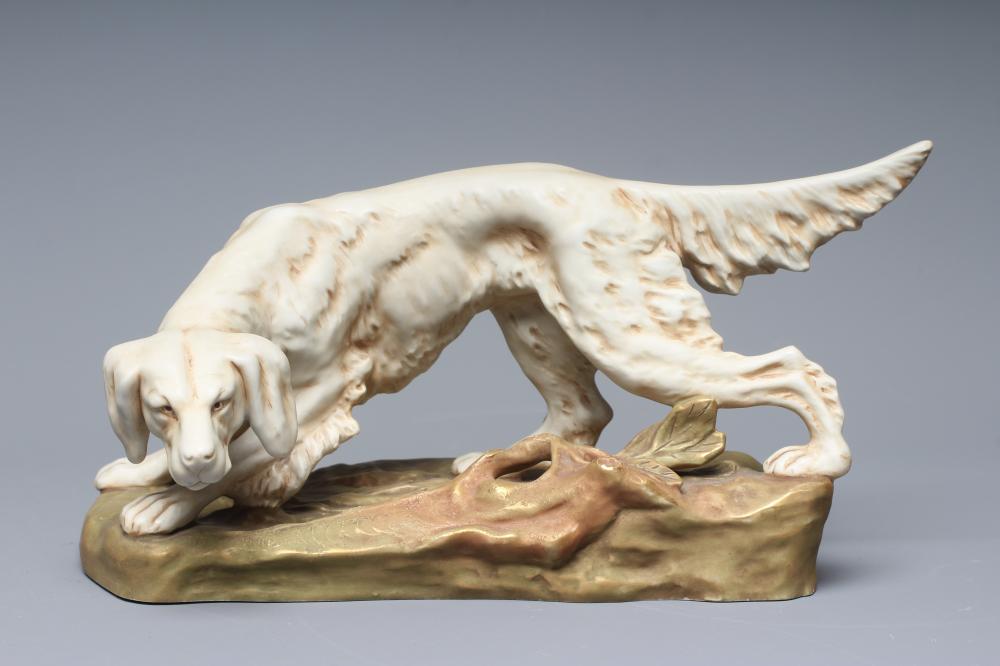 A ROYAL DUX PORCELAIN RETRIEVER Image
