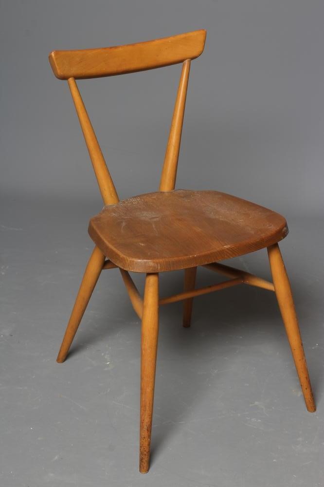 A SET OF FOUR ERCOL BLOND ELM MODEL 392 ADULT STACKING CHAIRS Image