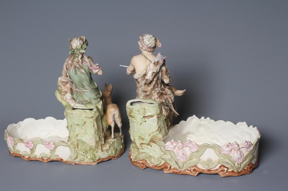 A MATCHED PAIR OF ROYAL DUX PORCELAIN FIGURAL CENTRE BOWLS Image