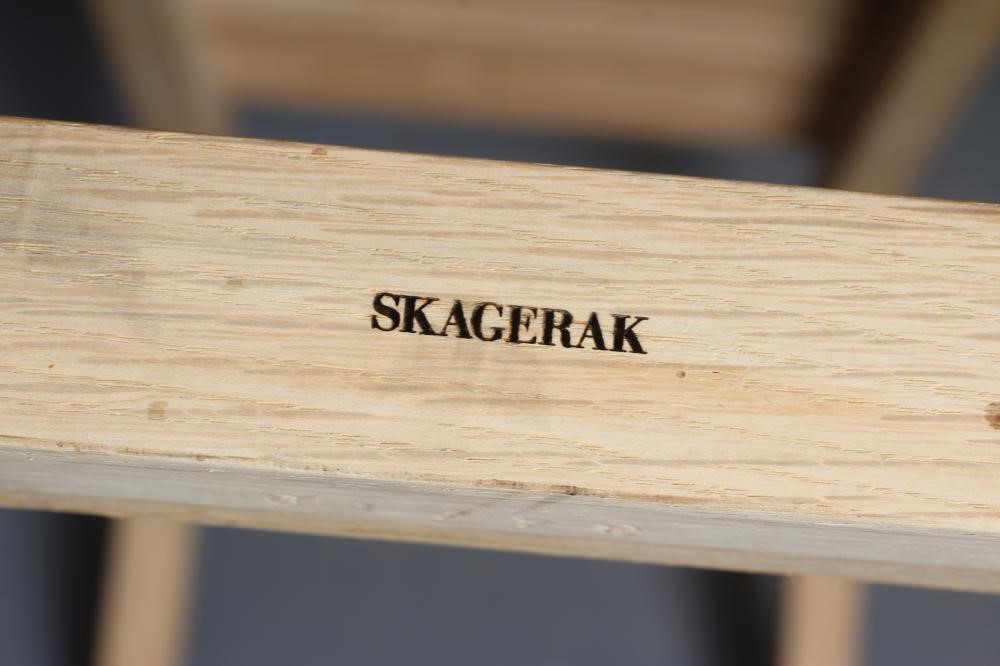 NIELS HVASS FOR FRITZ HANSEN SKAGERAK - AN OAK CUTTER BENCH, modern, the slatted oblong seat on Image