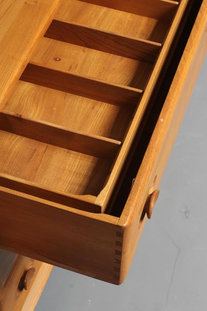 AN ERCOL LIGHT ELM WINDSOR MODEL 455 SIDEBOARD Image
