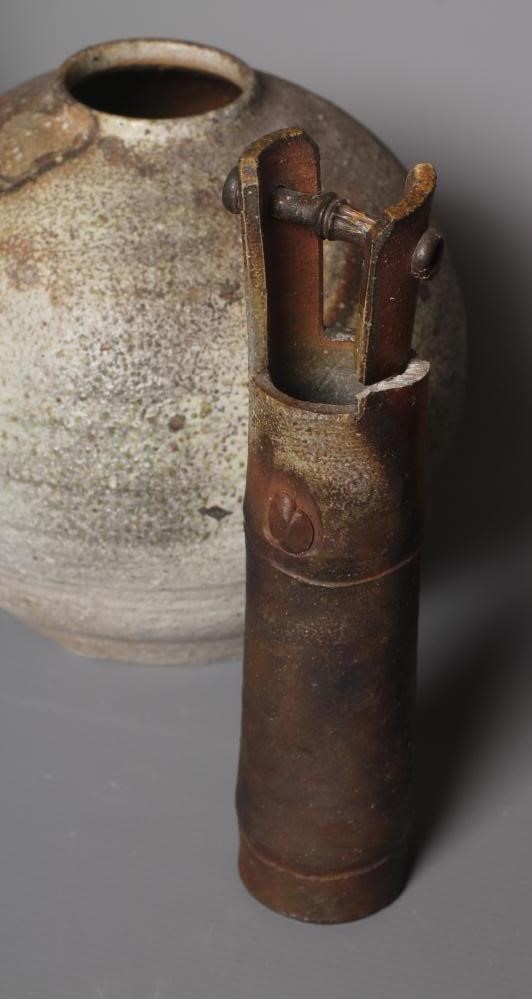 A BIZEN STONEWARE TALL EWER Image