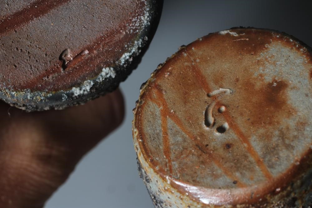 A BIZEN STONEWARE TALL EWER Image