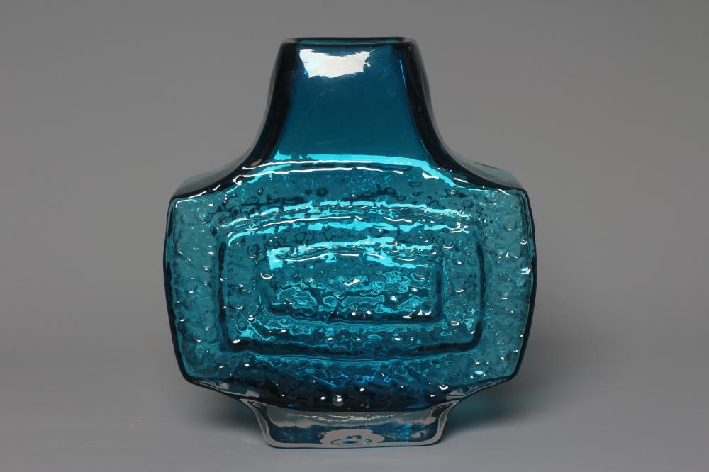 GEOFFREY BAXTER FOR WHITEFRIARS - A KINGFISHER BLUE TV VASE, shape 9637, 6 3/4" high (Est. plus 24% Image
