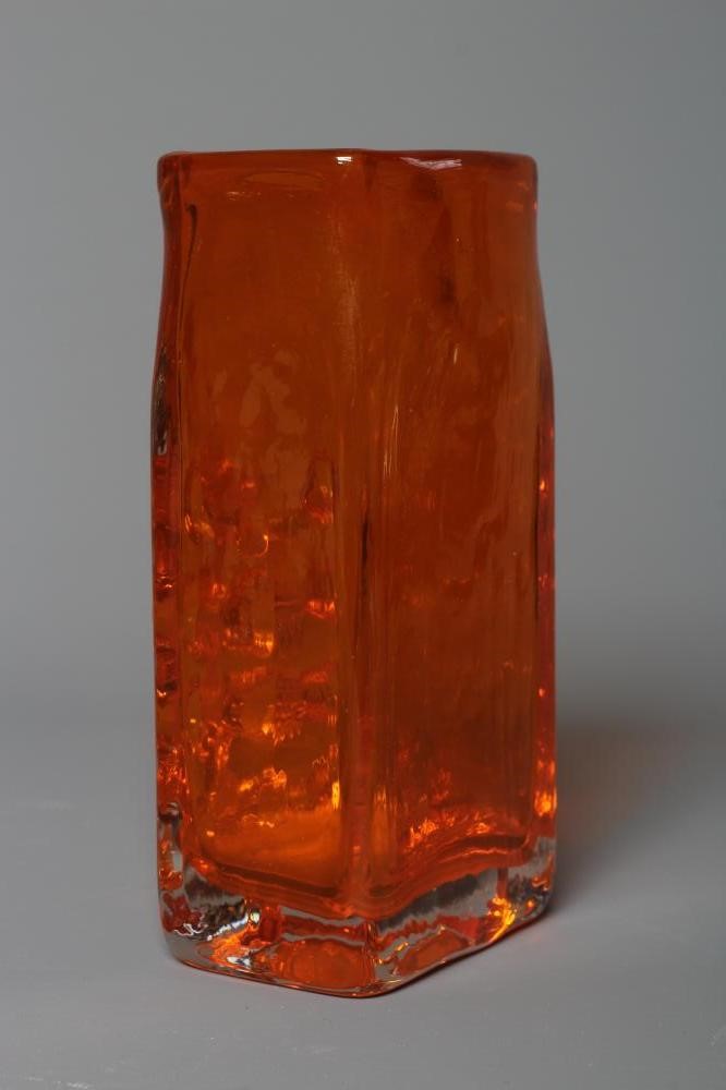 GEOFFREY BAXTER FOR WHITEFRIARS - A TANGERINE MOBILE PHONE VASE, shape 9670, 6 1/2" high Image