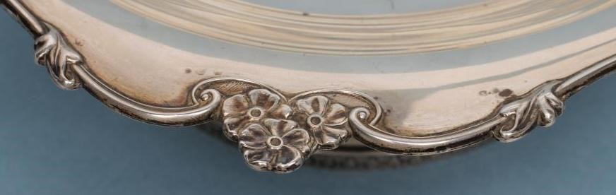 *A SILVER CAKE BASKET Image