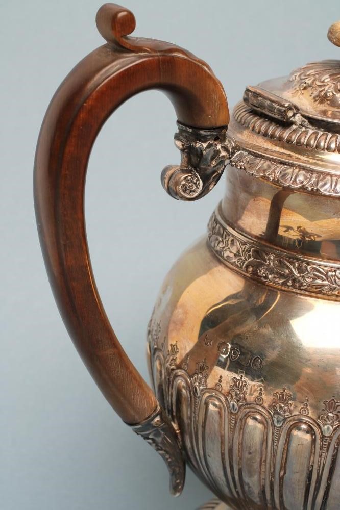 A GEORGE IV SILVER COFFEE POT Image