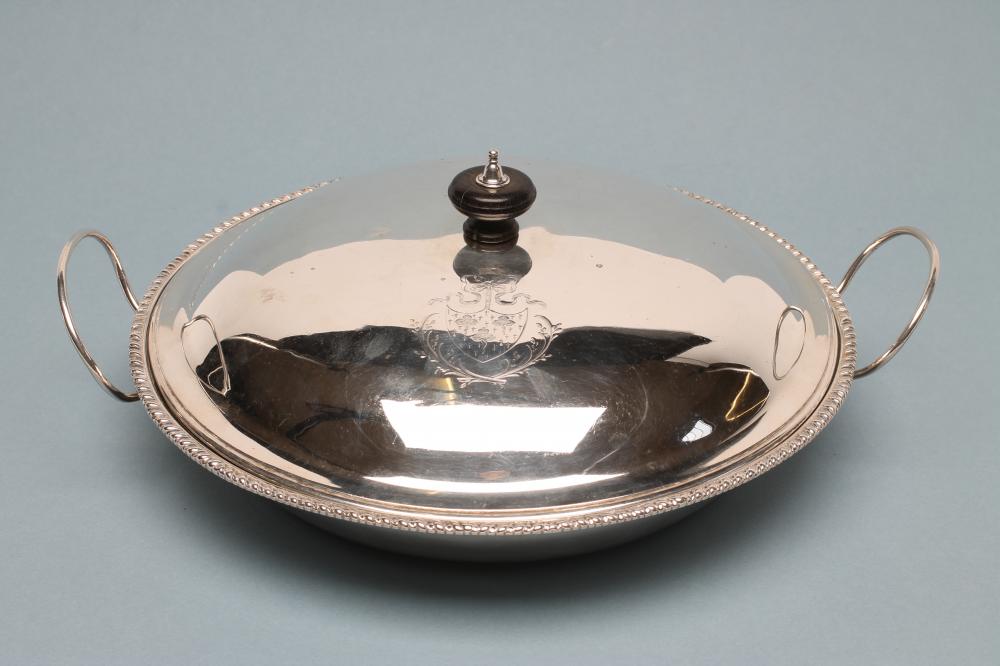 A GEORGE III SILVER HASH DISH AND COVER Image