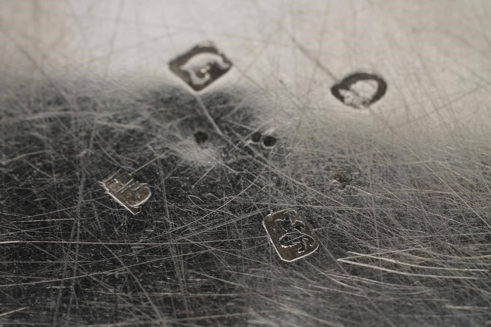 A GEORGE III SILVER HASH DISH AND COVER Image