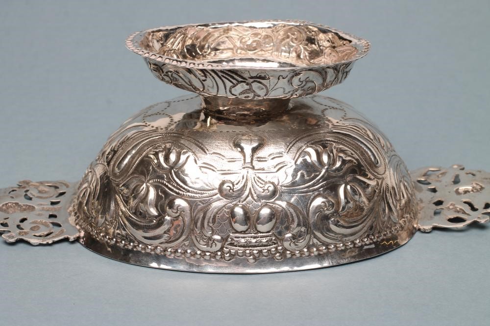 A DUTCH SILVER BOWL Image