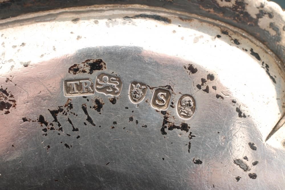 A GEORGE III SILVER CHAMBERSTICK Image