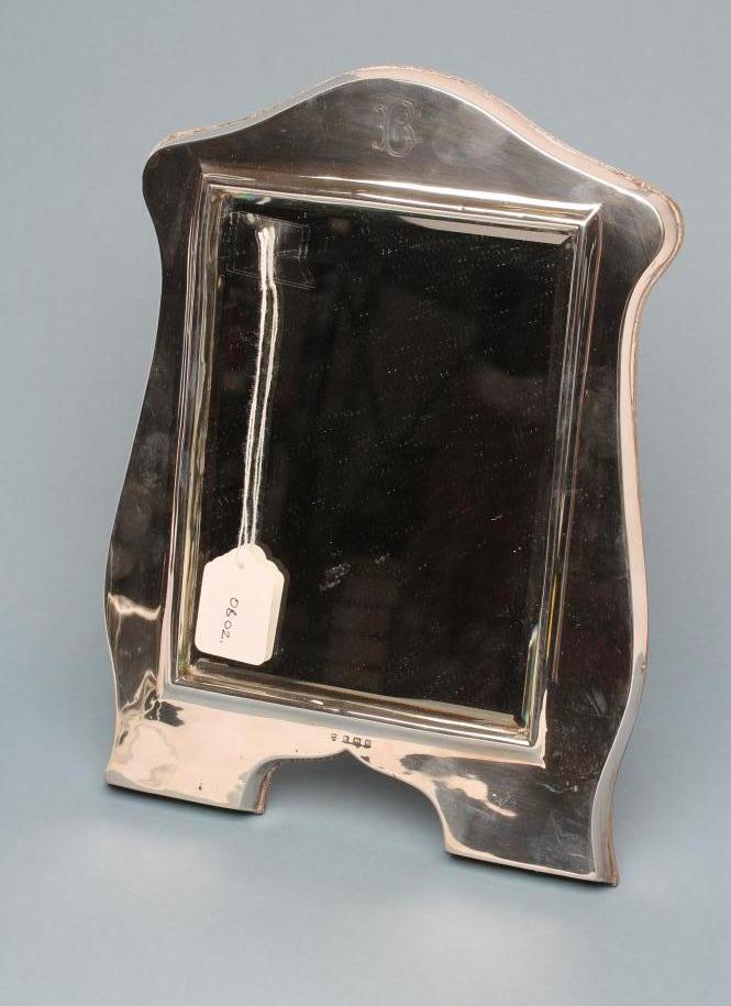 AN EDWARDIAN ART NOUVEAU SILVER EASEL BACK MIRROR Image