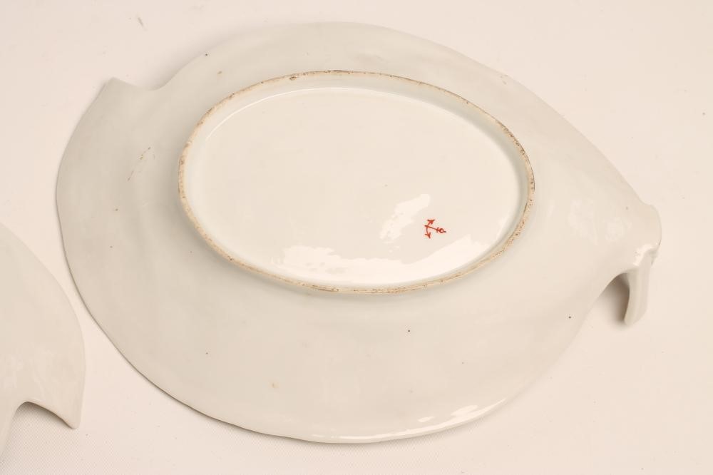 A PAIR OF FRENCH PORCELAIN LEAF DISHES Image